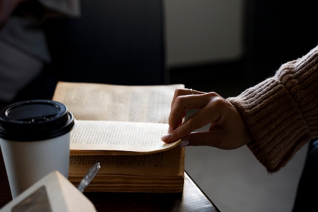 文明交通安全出行手抄报内容