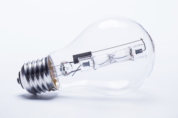 为什么主流的数码产品的默认颜色全是黑的-